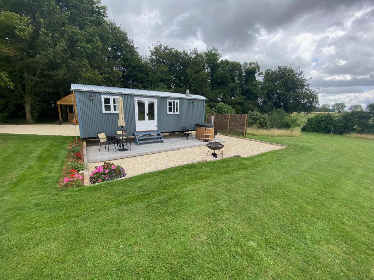 The Bibury - Westwell Downs Shepherd Huts Oxford Dış mekan fotoğraf